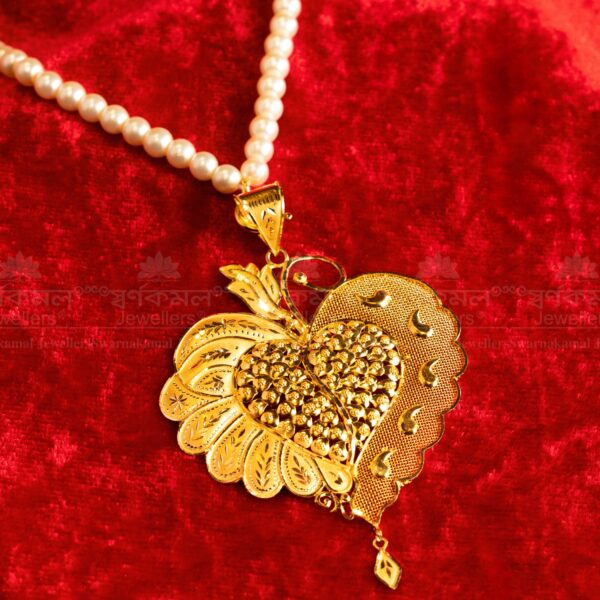 Gold Pendent