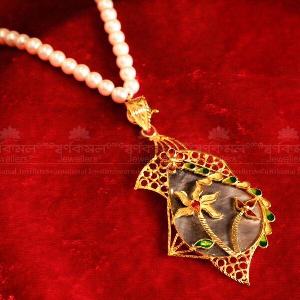 Gold Pendent